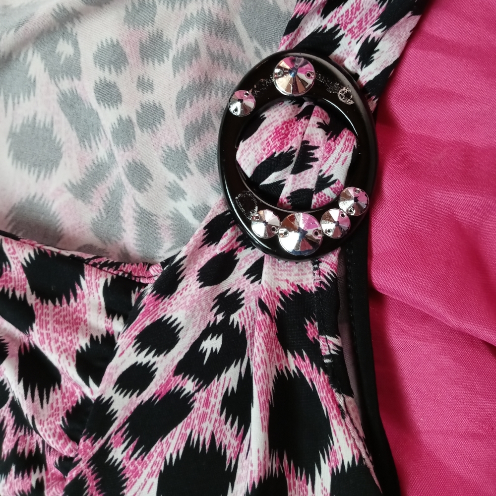 Gorgeous pink leopard print blouse